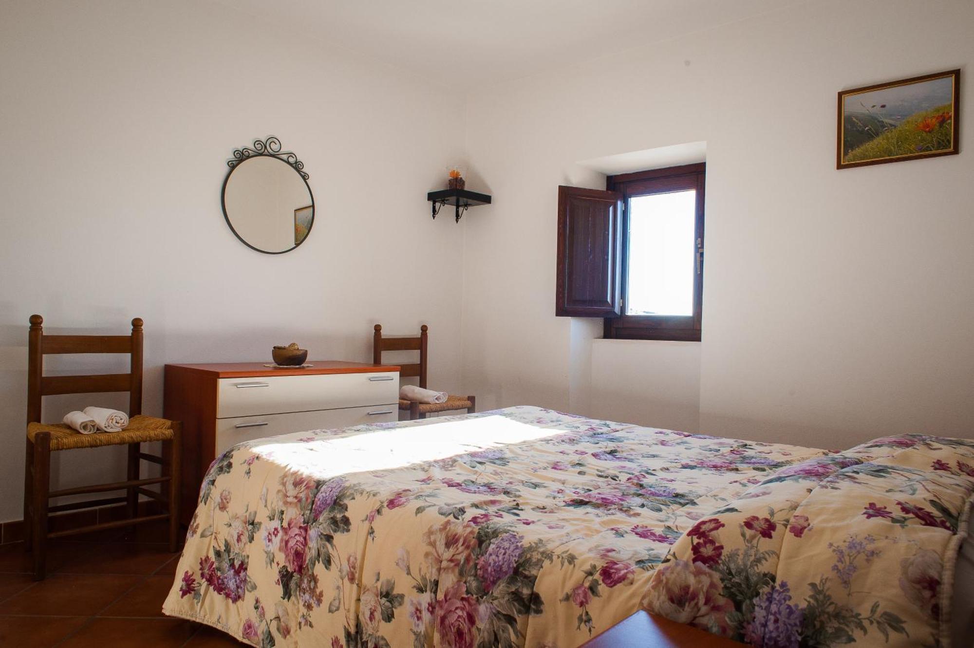 Casa Ladyhawke Apartment Санто Стефано ди Сесанио Екстериор снимка