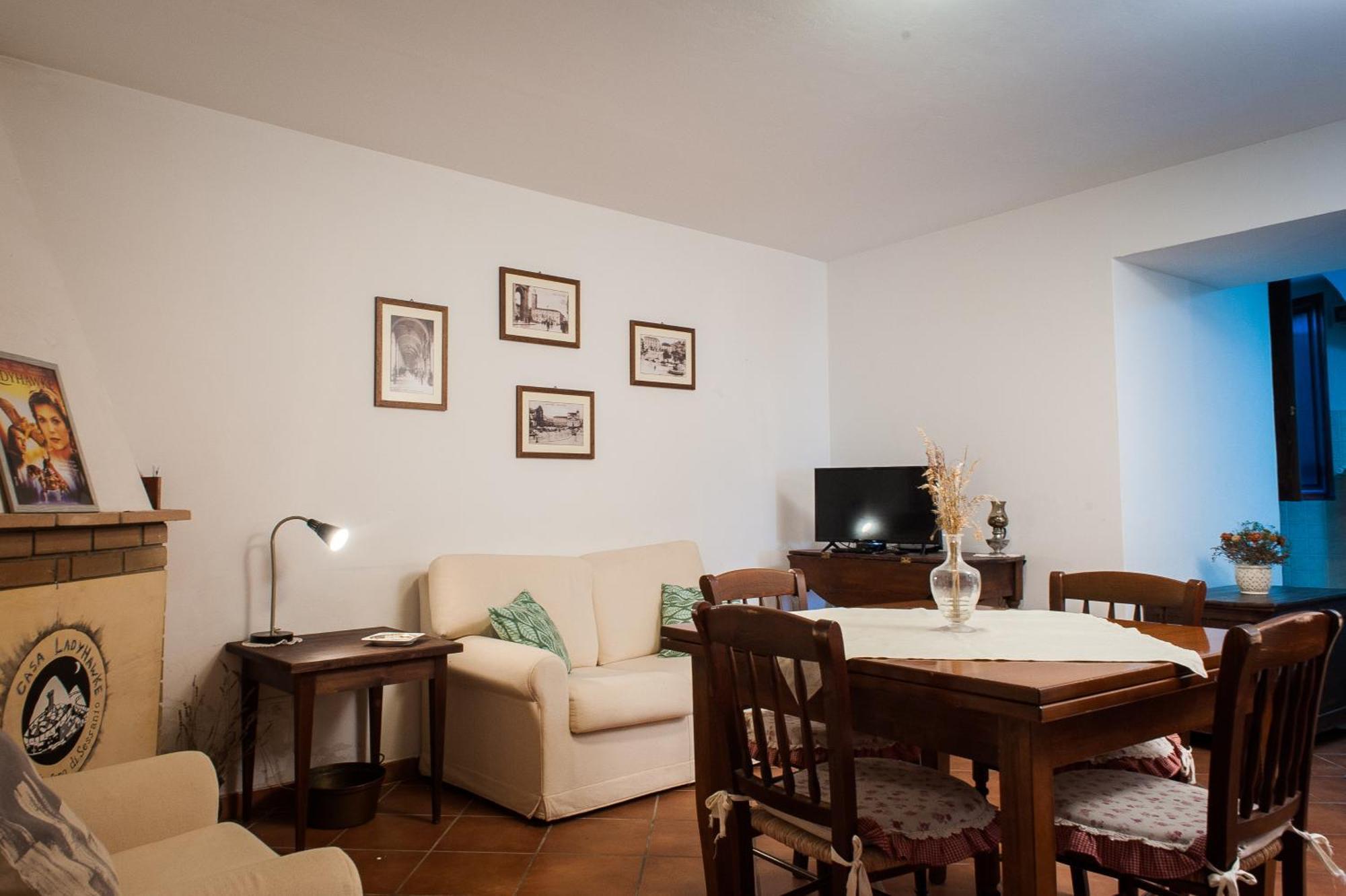 Casa Ladyhawke Apartment Санто Стефано ди Сесанио Екстериор снимка