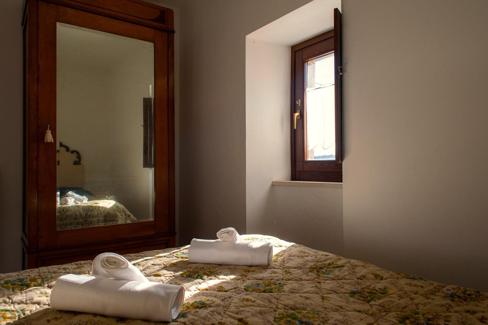 Casa Ladyhawke Apartment Санто Стефано ди Сесанио Екстериор снимка